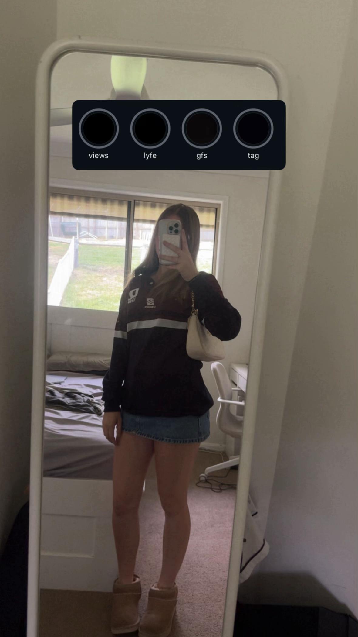 @️