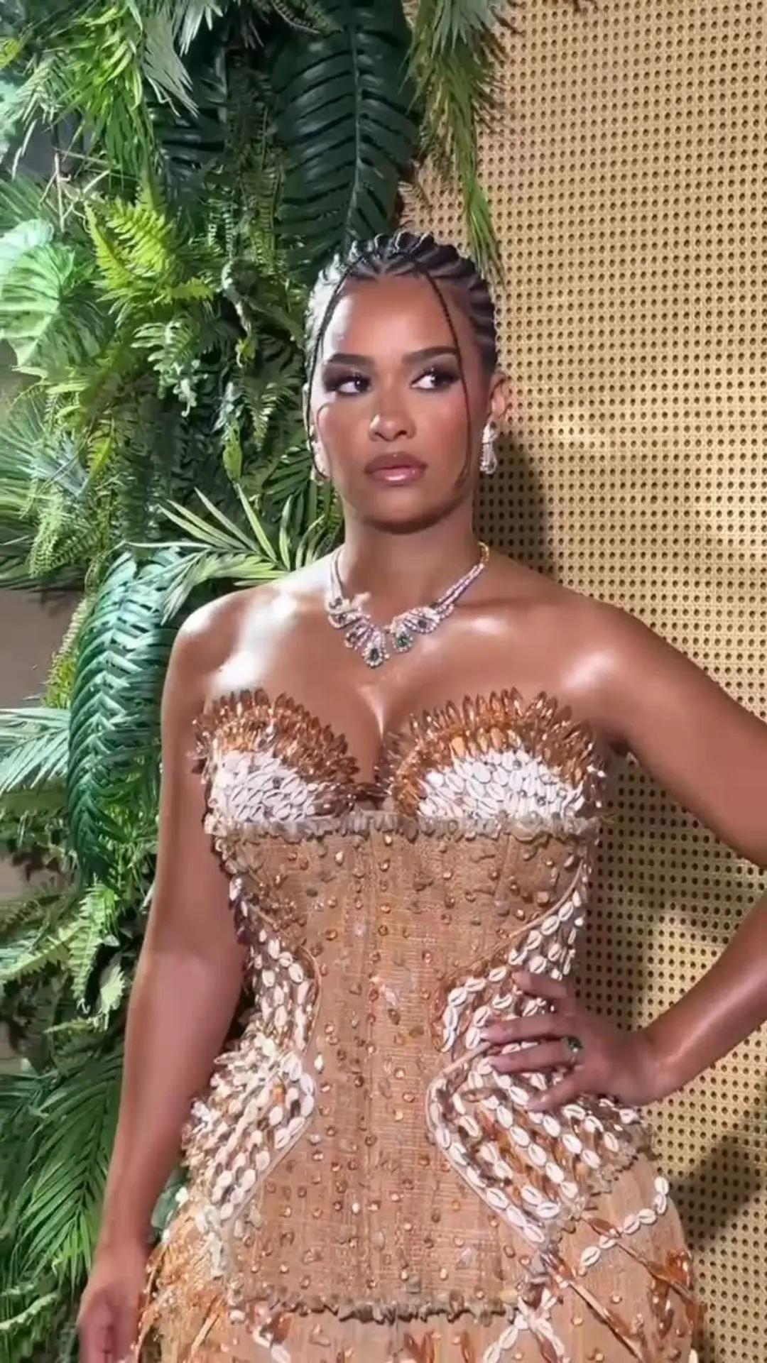 @SARA OUATTARA