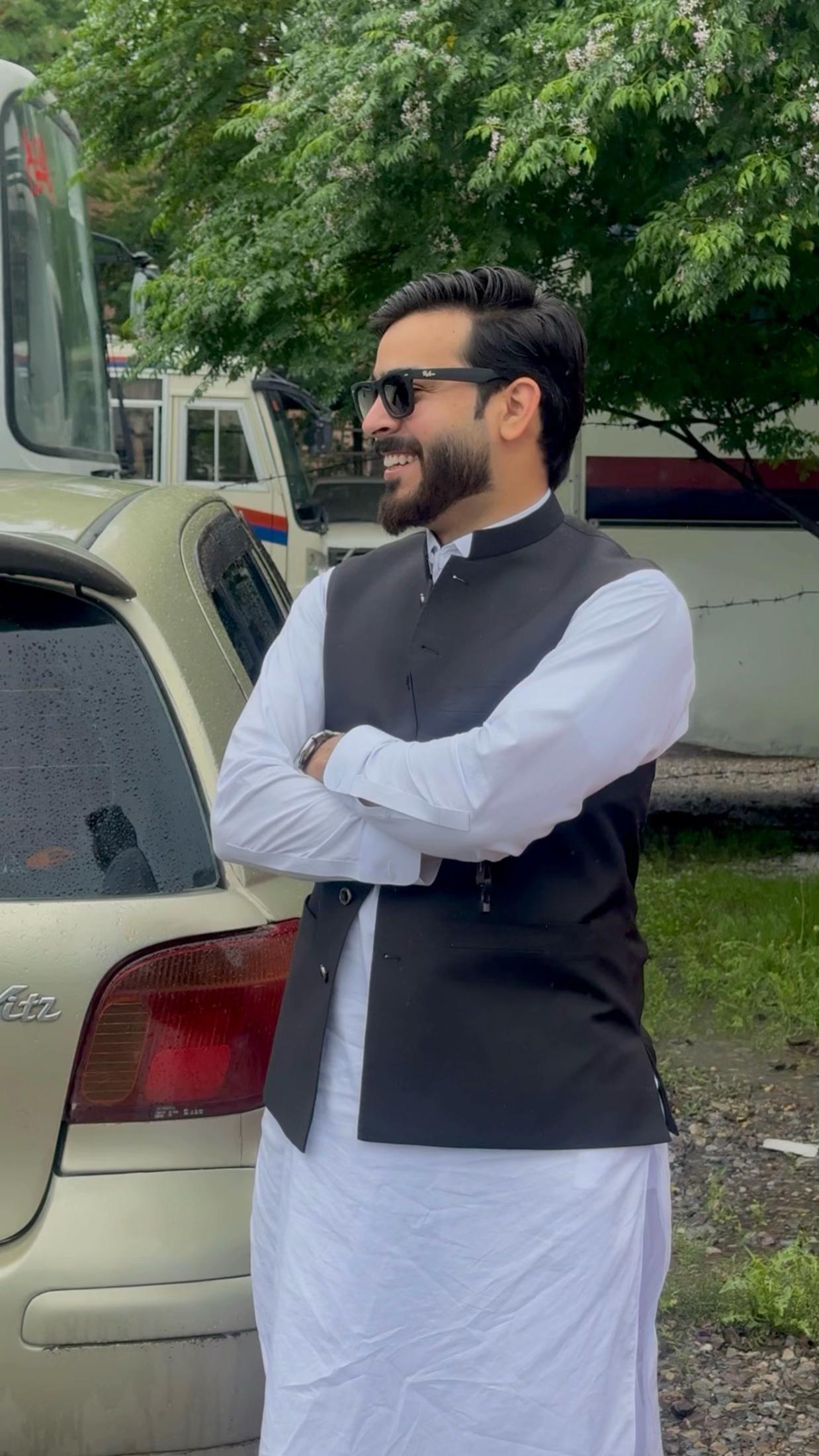 @عزیز خان 🚩