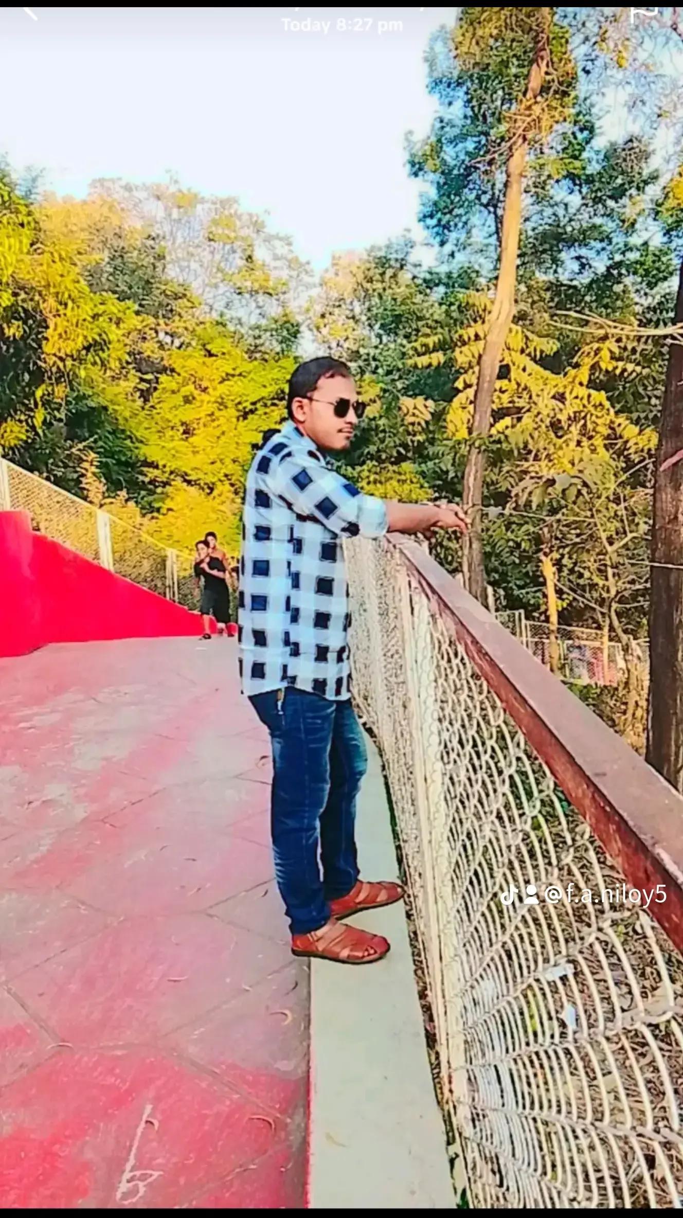 @F a niloy