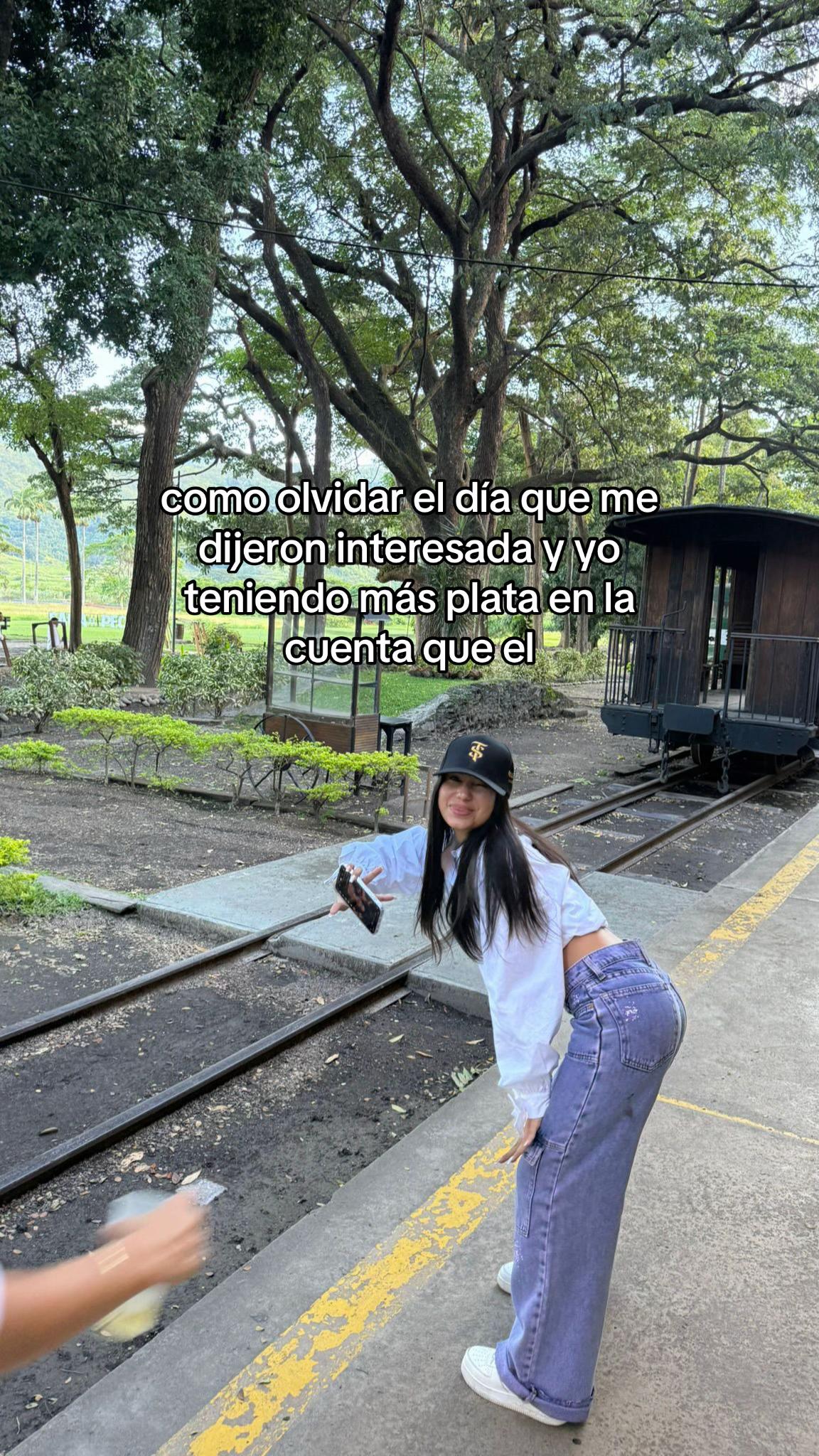 @nicole