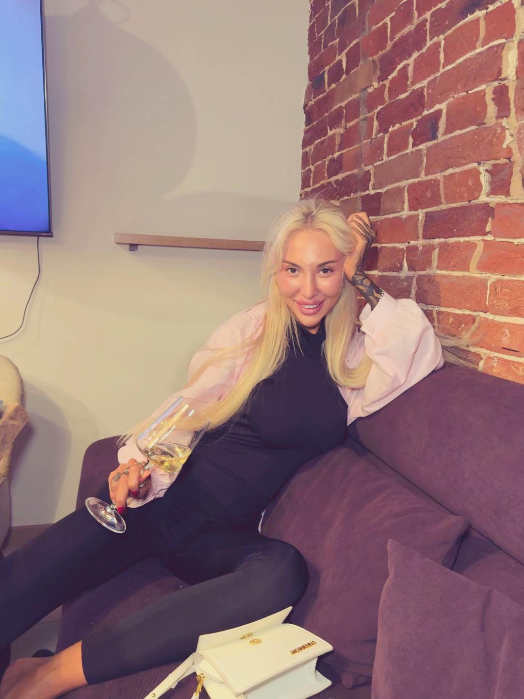 @anastacia voronina