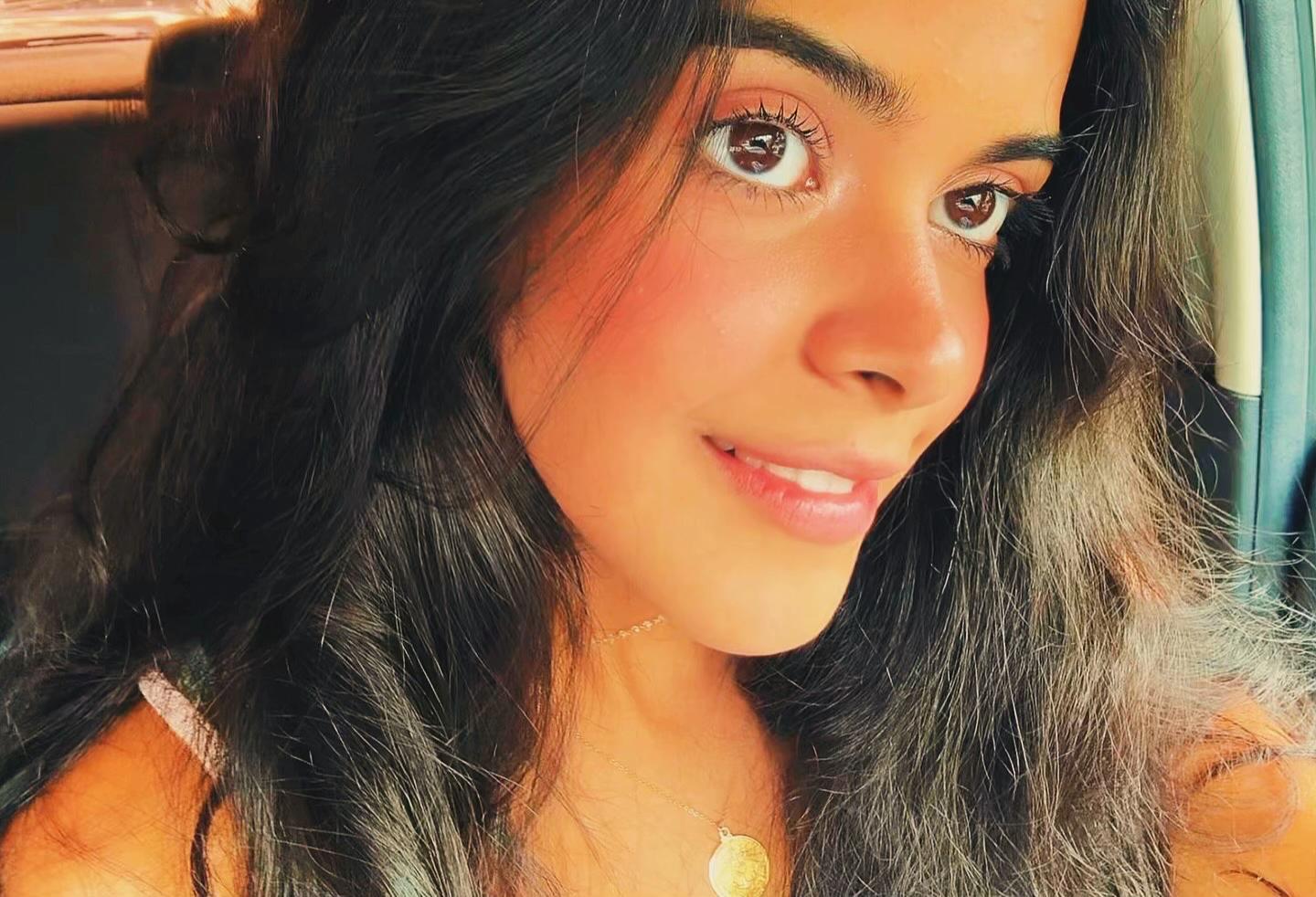 @ninamedeirosoficial