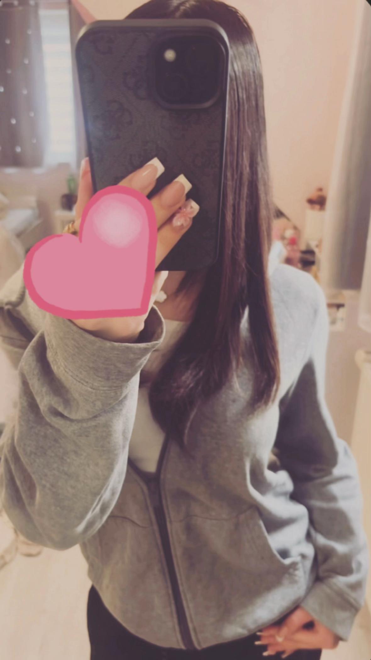 @laura.kzl