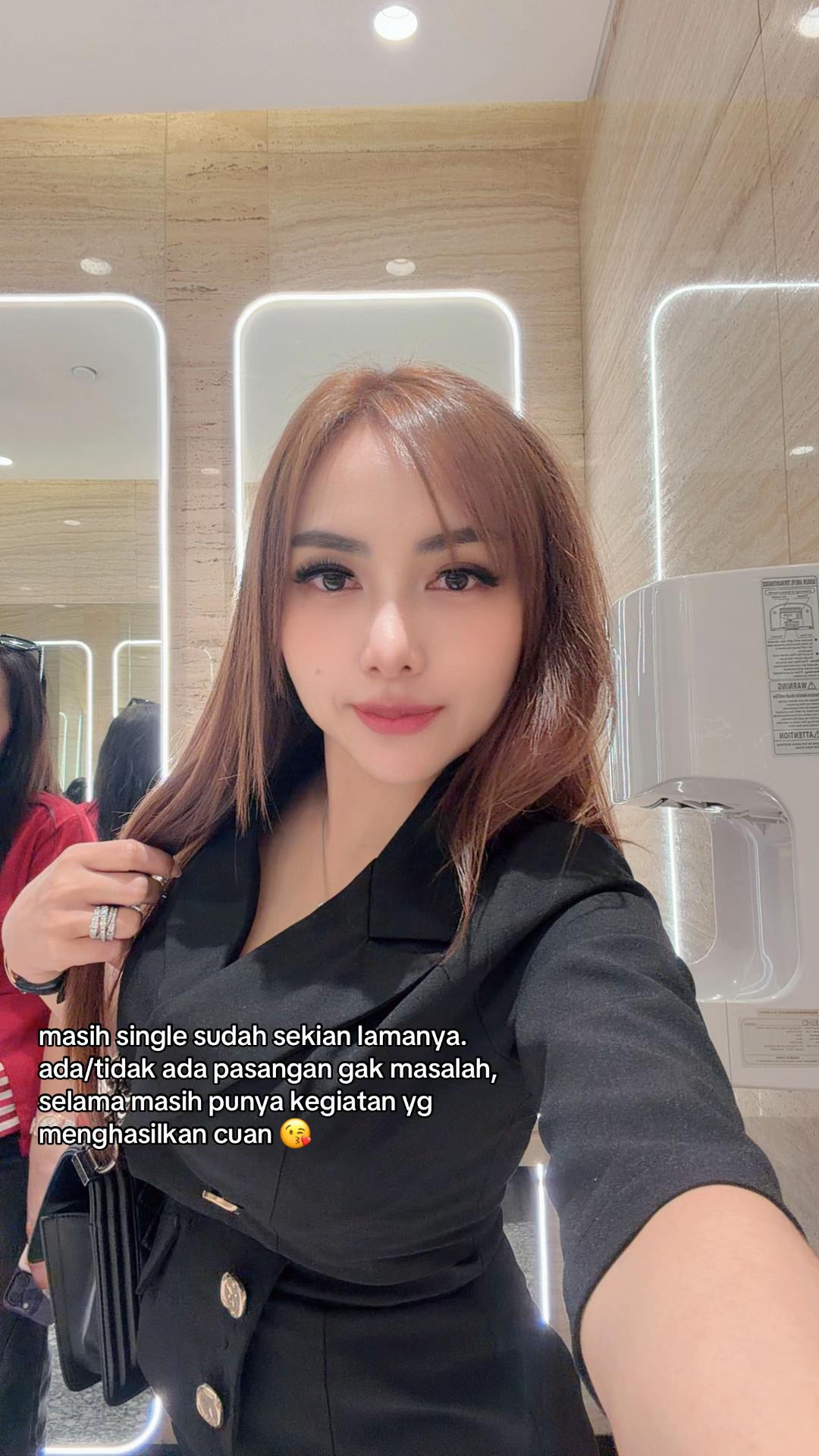 @Madam Dewin