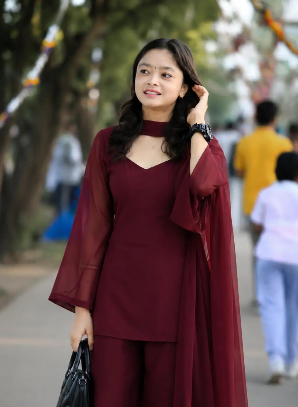 @प्रतिक्षु '😽❤️🩹