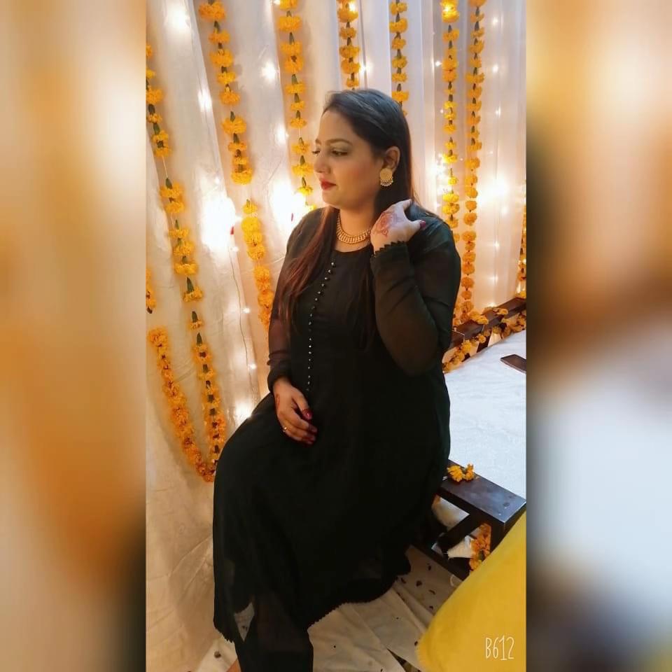 @KomalBella