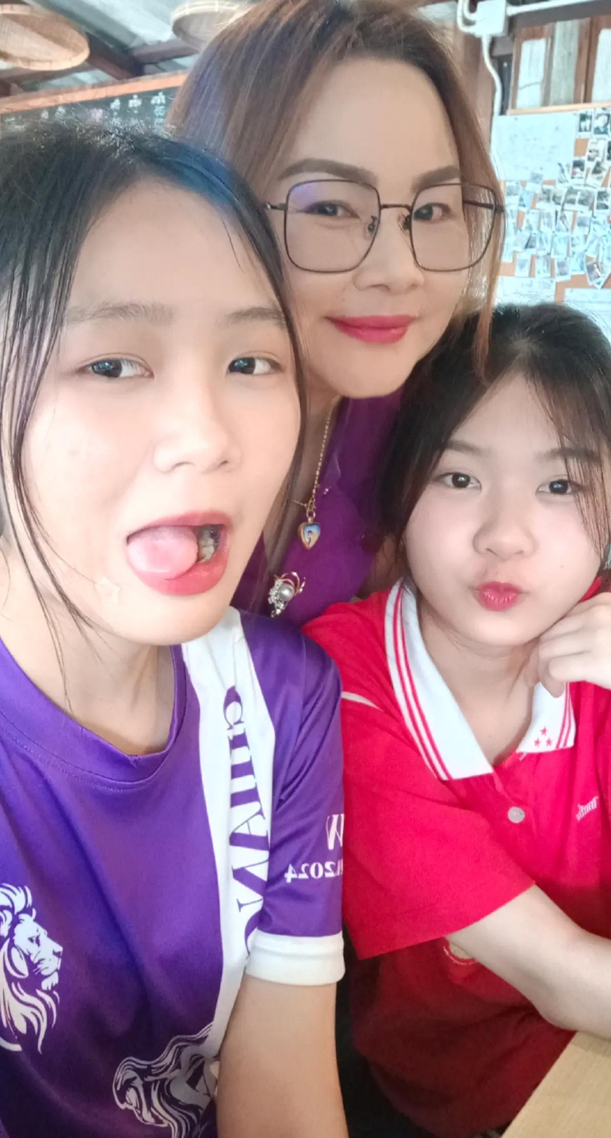 @aomaam