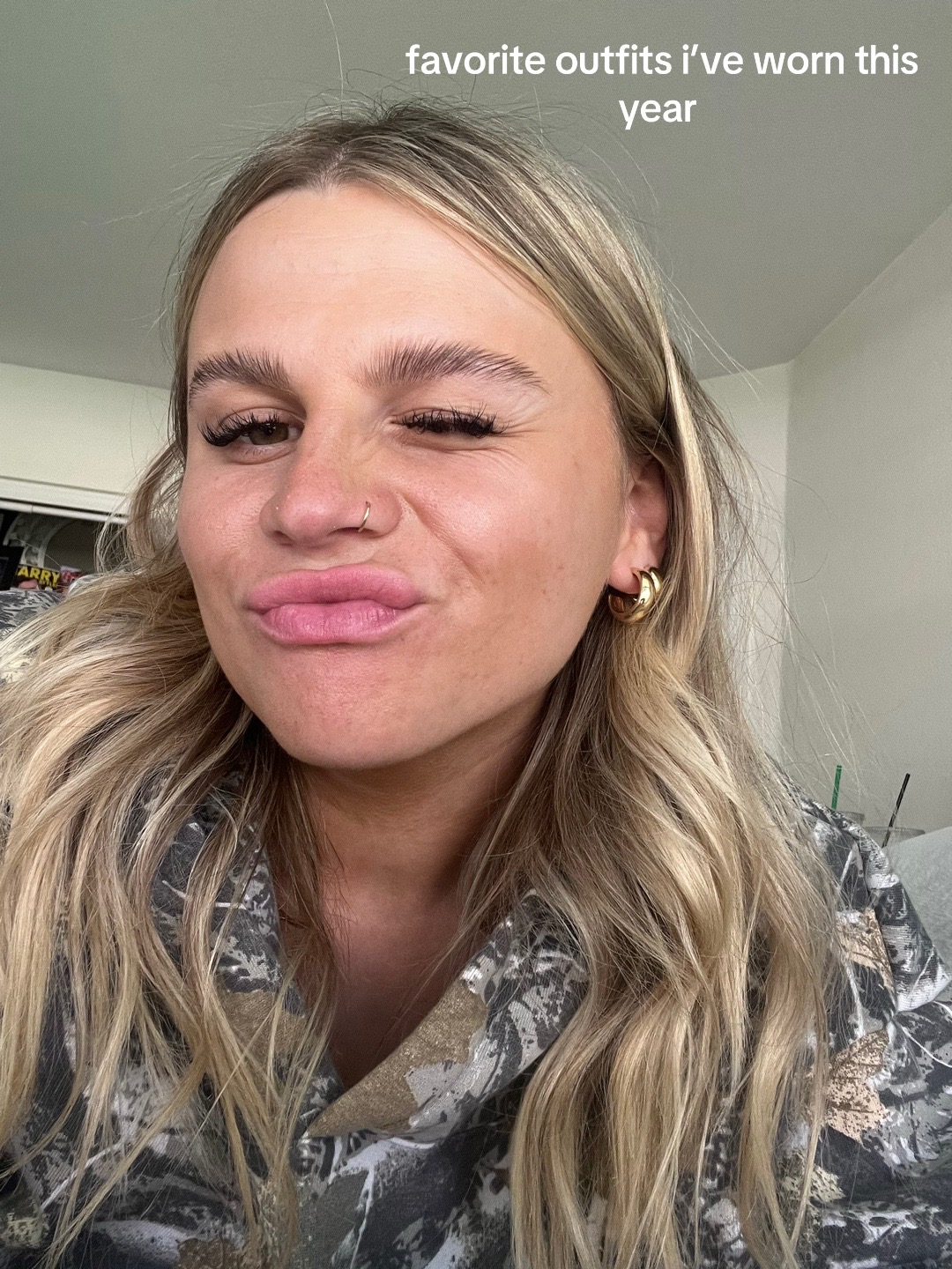 @danibeckky