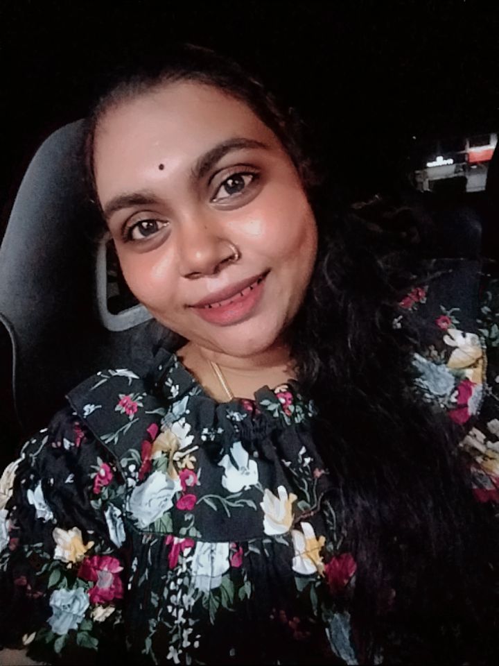 @Nandhini 👑❤️