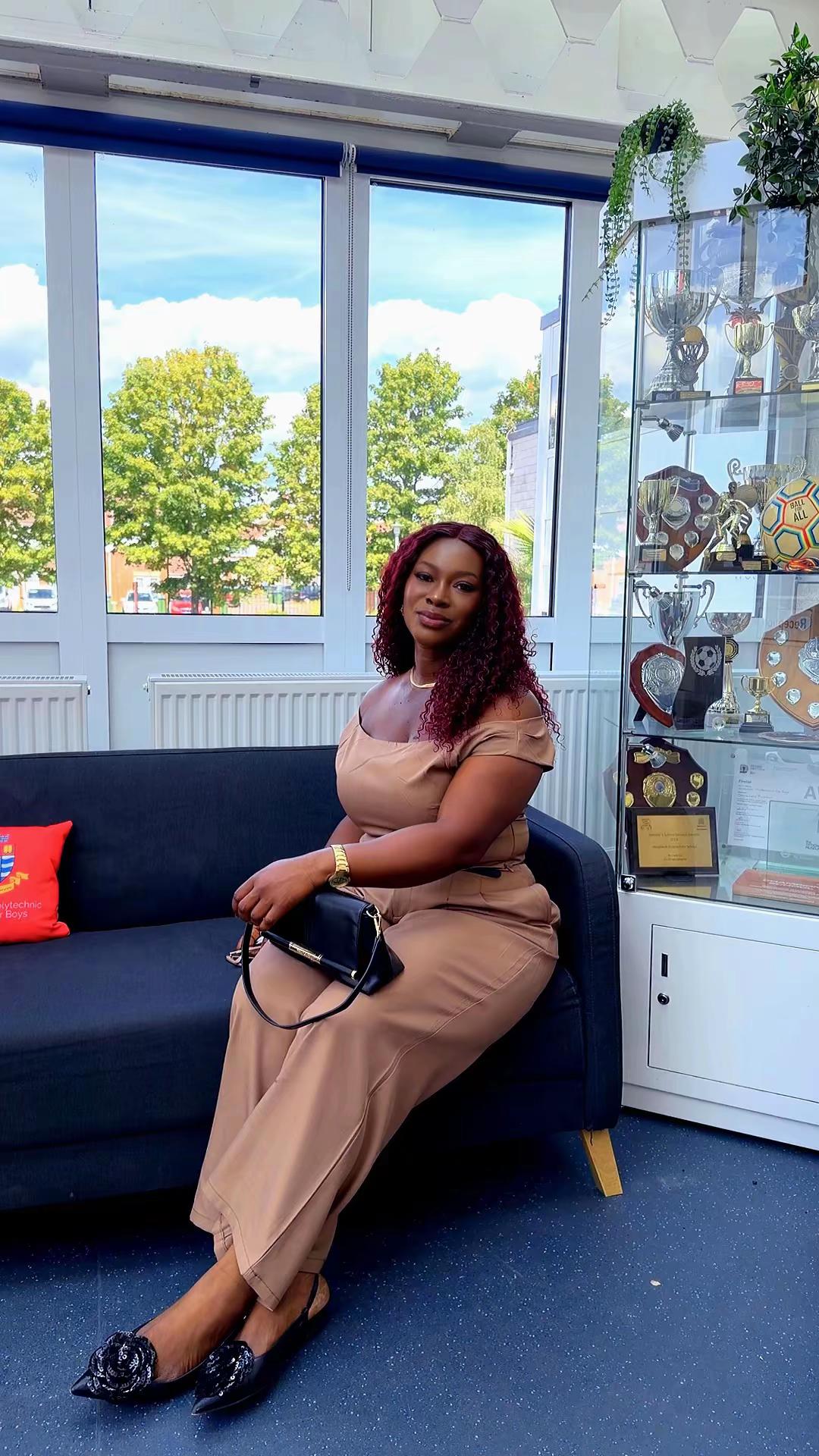 @ABENA AMPONSAH 🇬🇭 🇬🇧