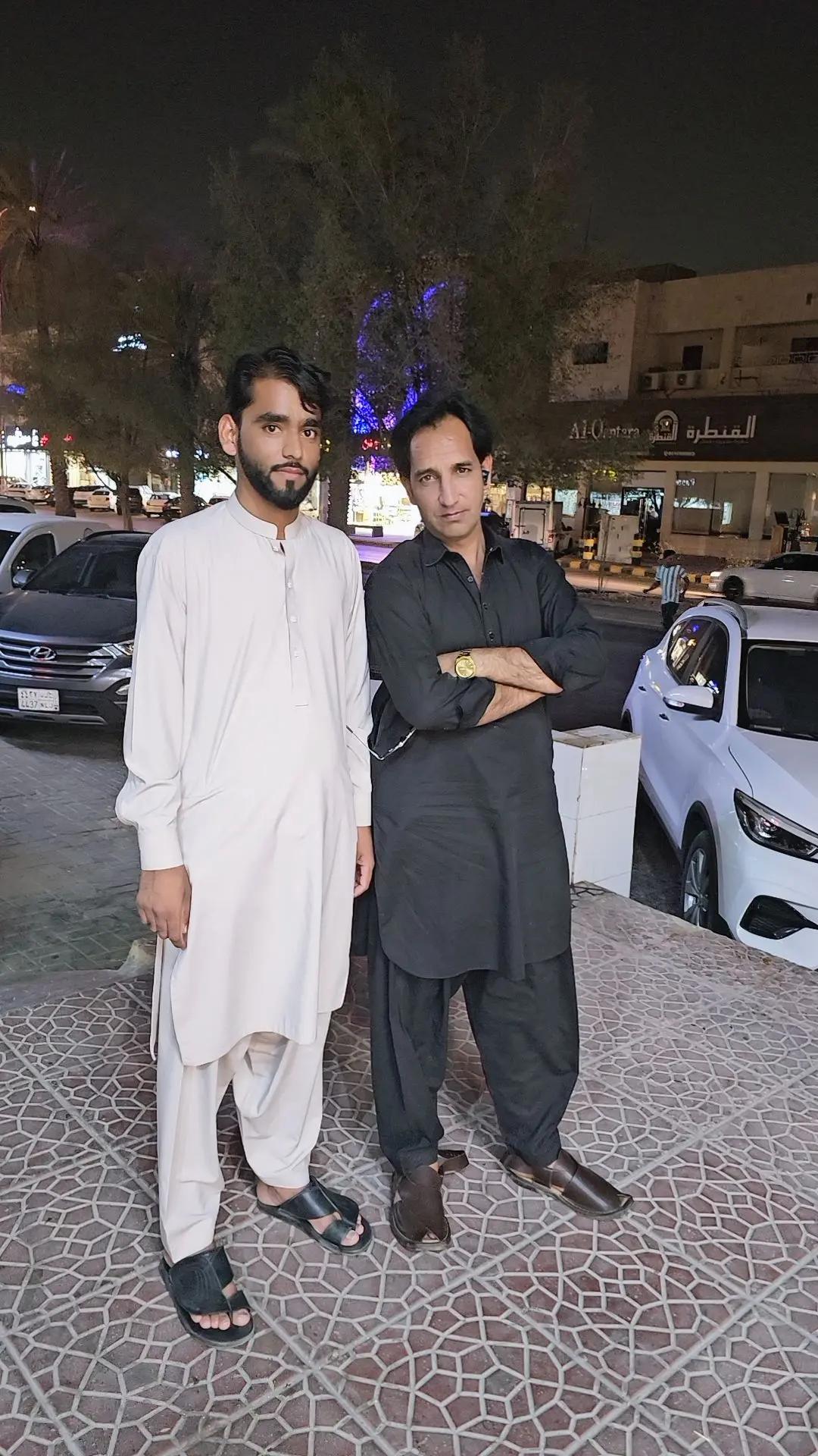 @Zulqarnian Kashmiri