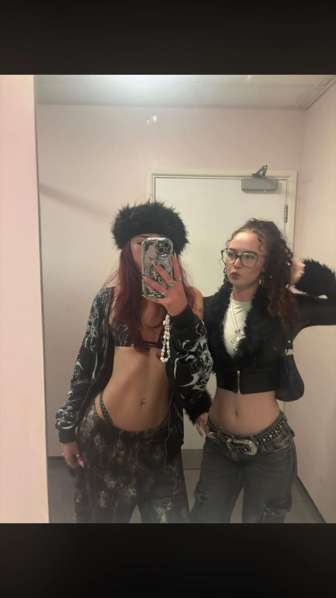 @iz<3