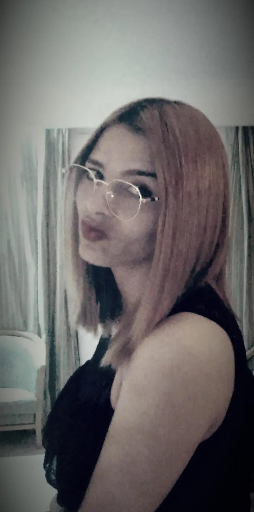 @Amouna Amouna