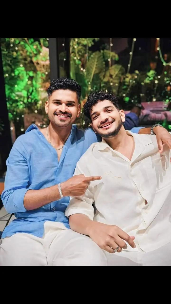 @Munawar☑️