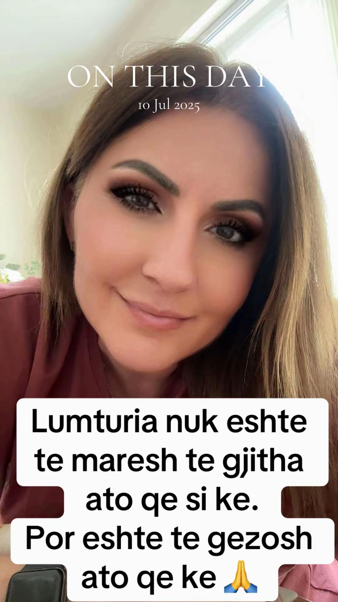 @Esmi.