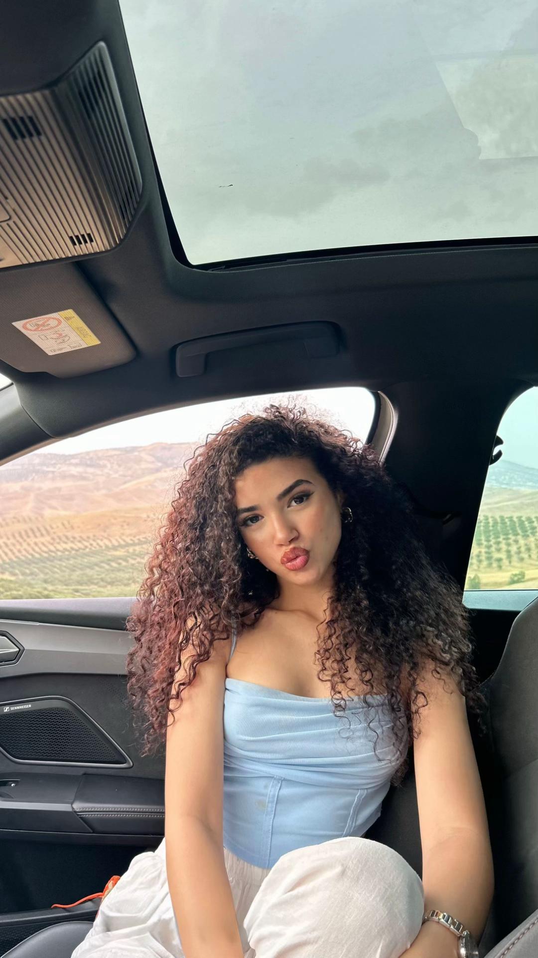 @✨