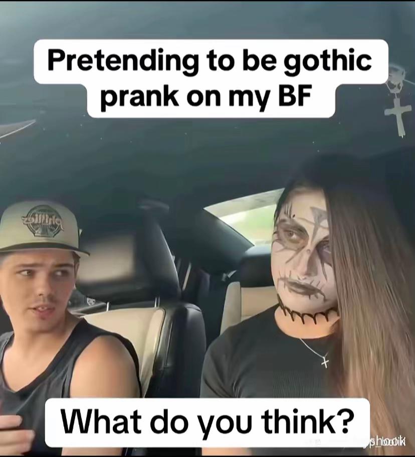 @🦇