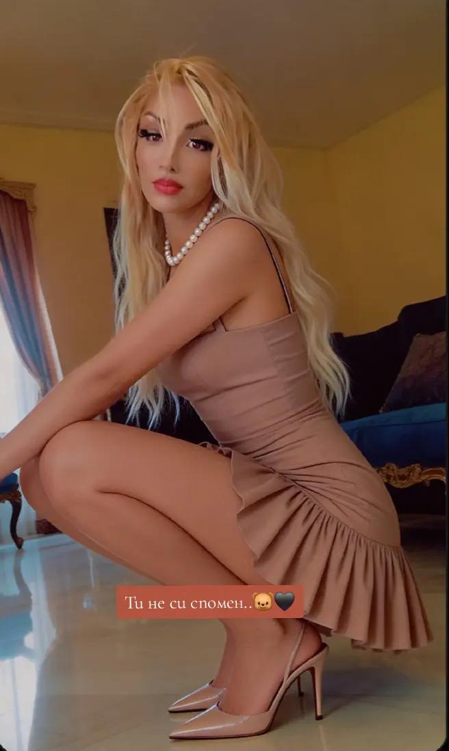 @👑🎀𝑨𝑳𝑬𝑲𝑺🎀👑