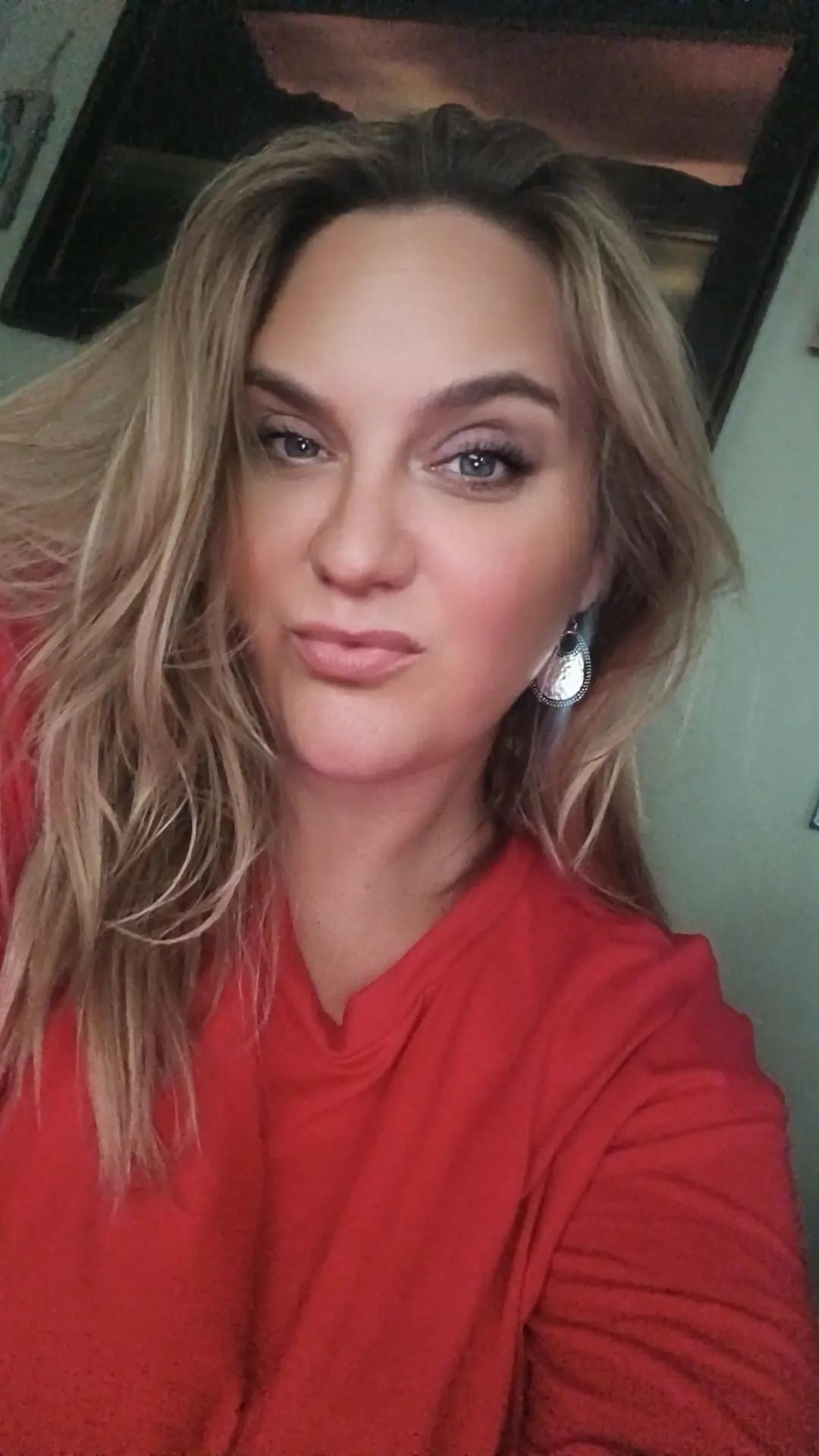 @AshleyChalet