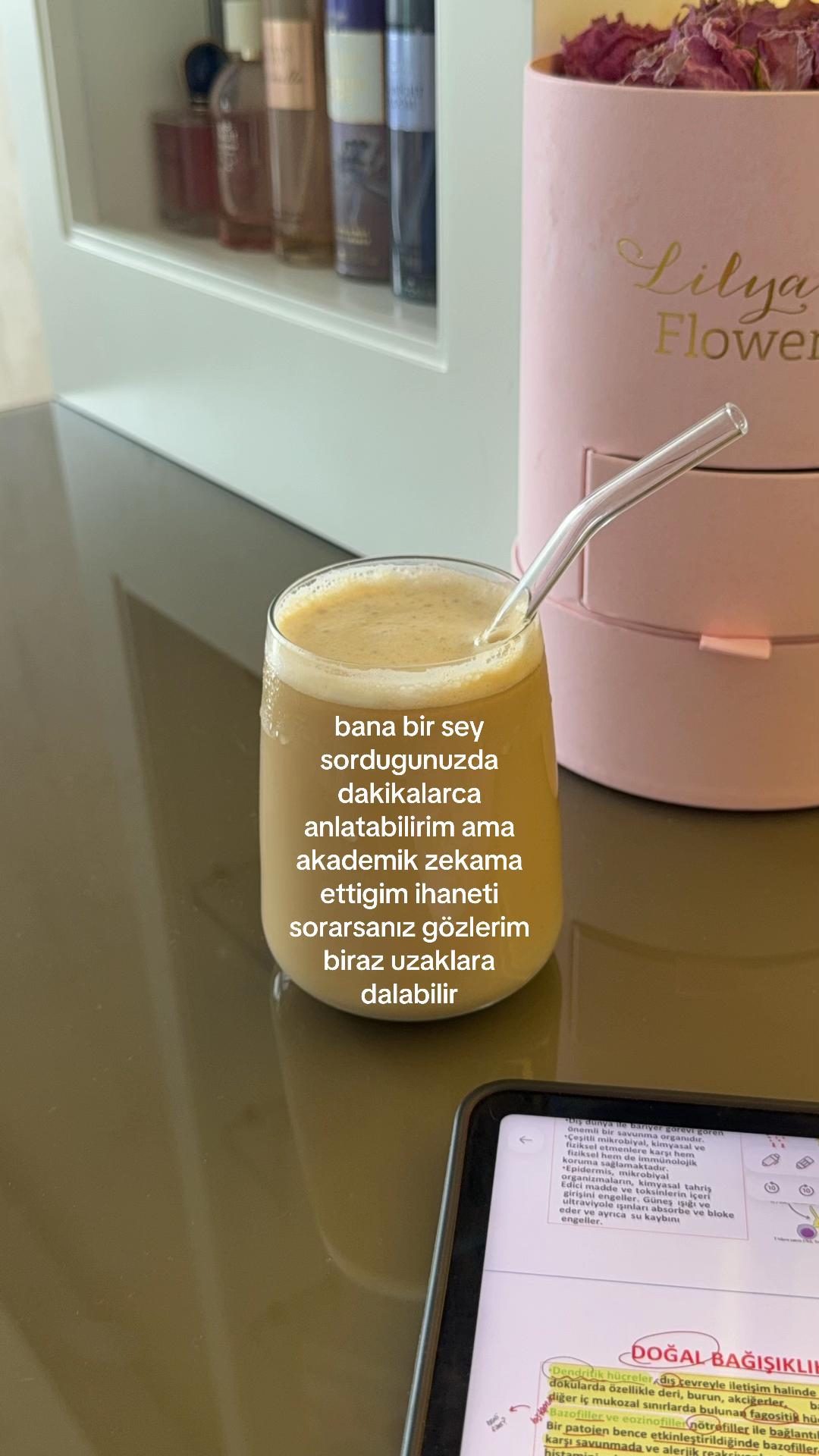 @𝐑𝐘 ⭐️