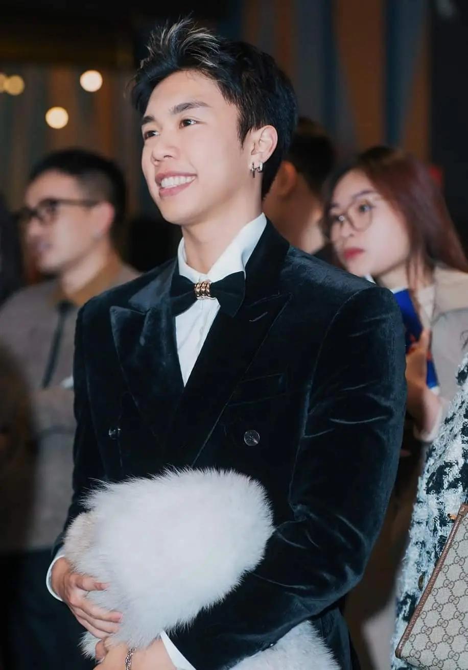 @Tắc ống dẫn chuyện 🦁🌙