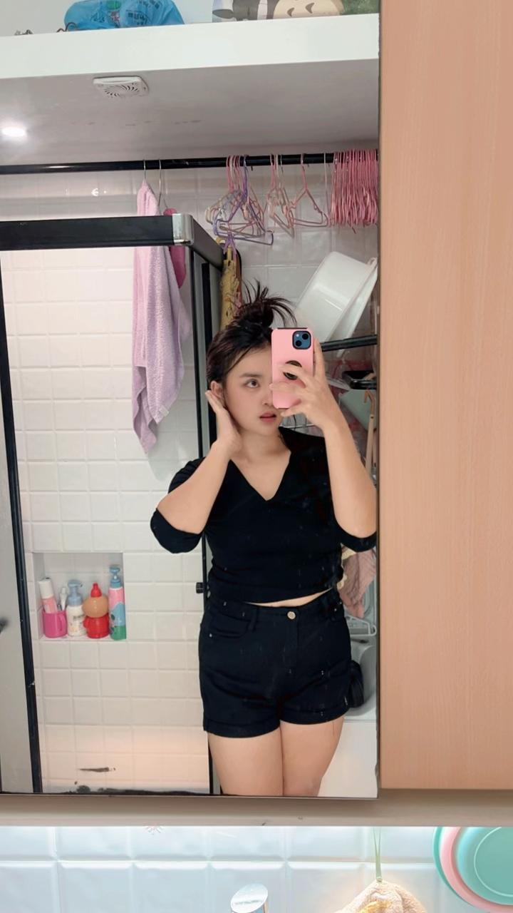 @ANNISA VIDIA N 🍒