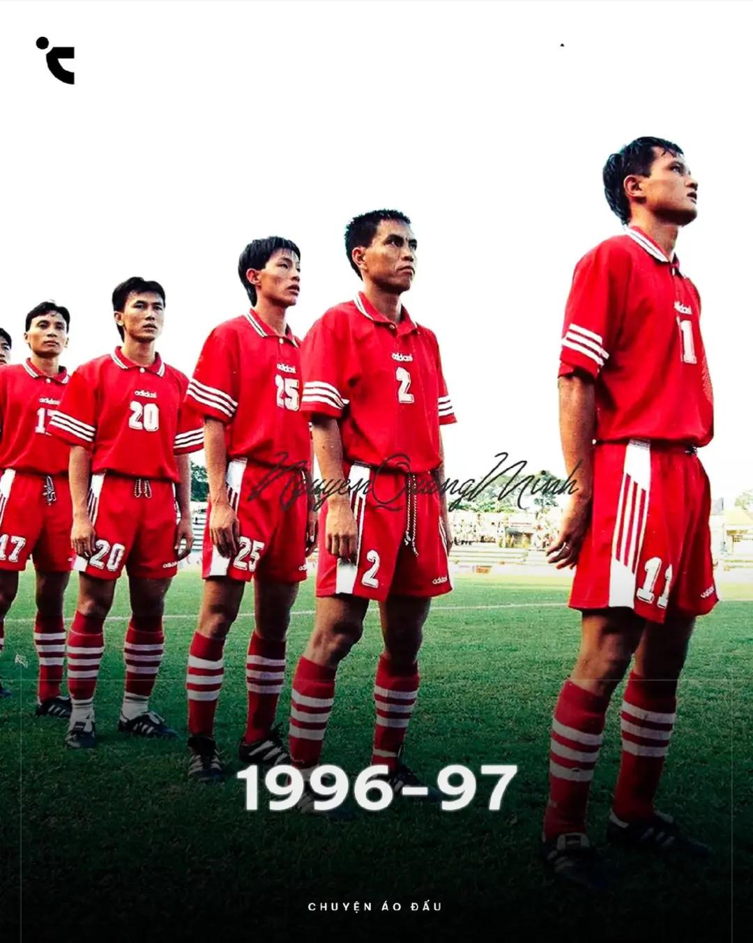 @Chuyện Áo Đấu