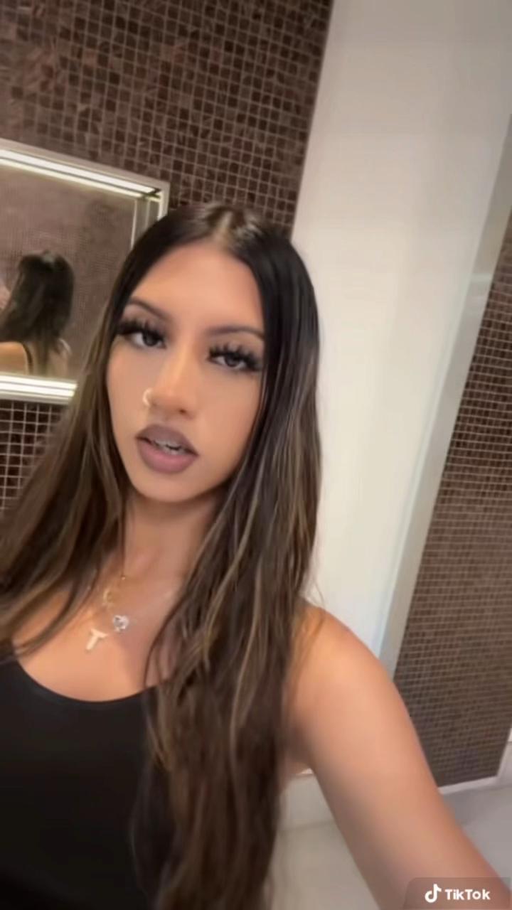 @𝓙𝓪𝓼𝓶𝓲𝓷𝓮 💫