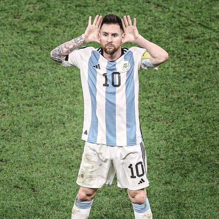 @Messi >All Foatball