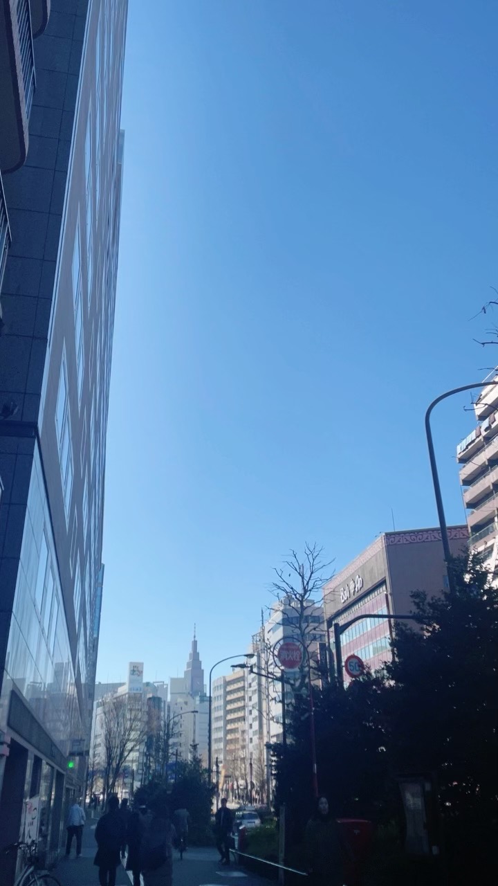 @へそピ開けたいでも痛そう