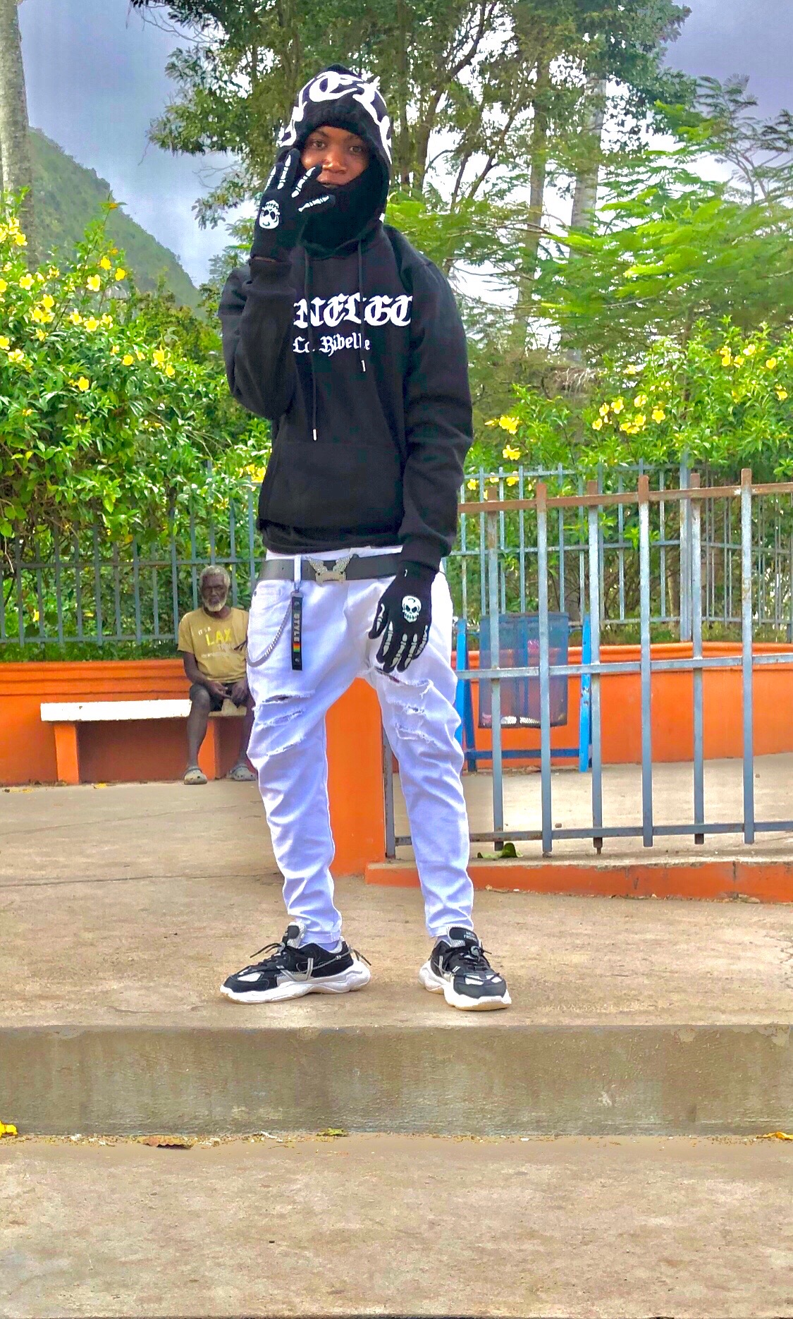 @y.E.I.S.O.N papi 🍫🍫🩸💔🖤💜