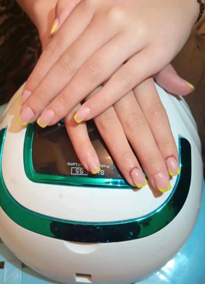 @🕋📿𝘉𝘢𝘩𝘢𝘳 _ 𝘯𝘢𝘪𝘭𝘴💅