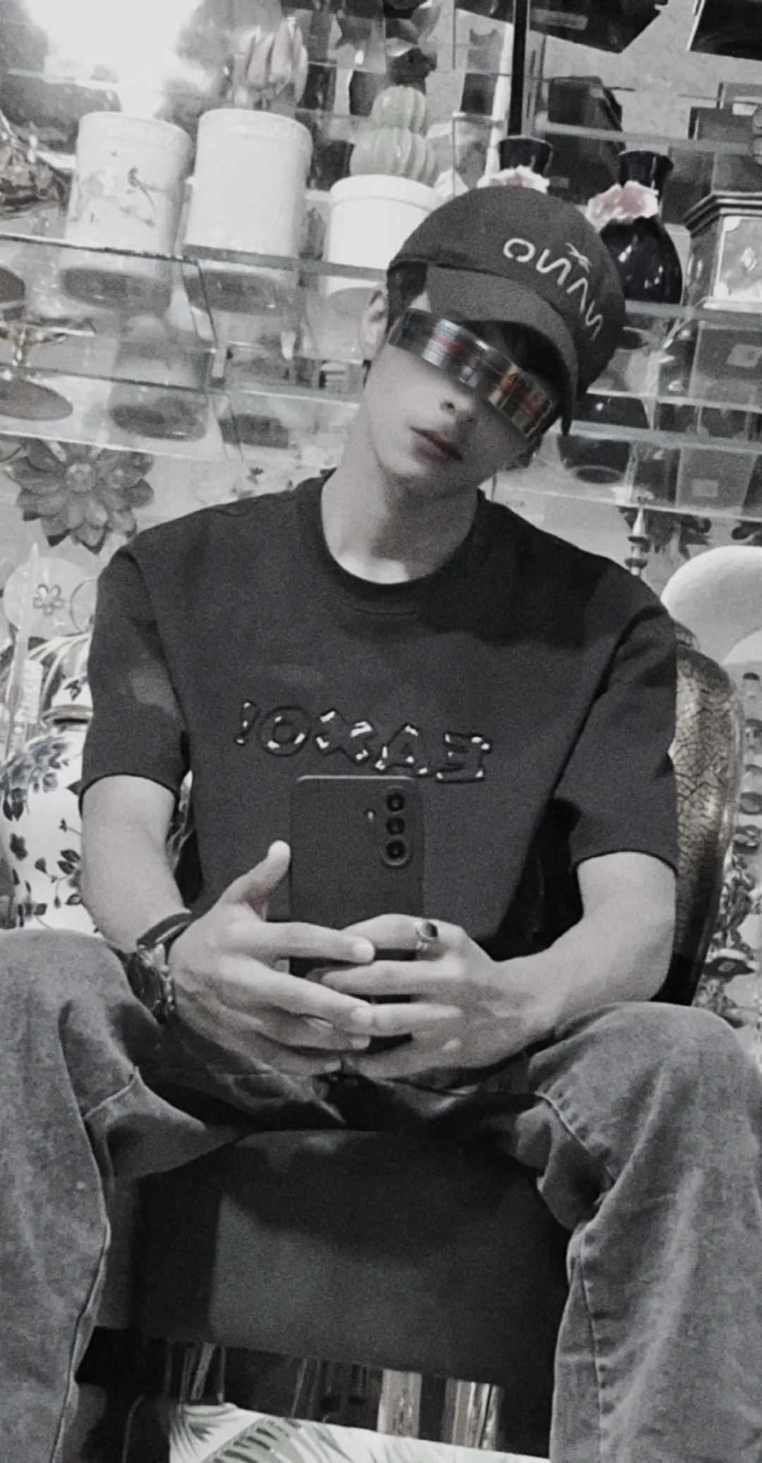 @𝙨𝙝𝙖𝙧𝙞𝙦⚡️