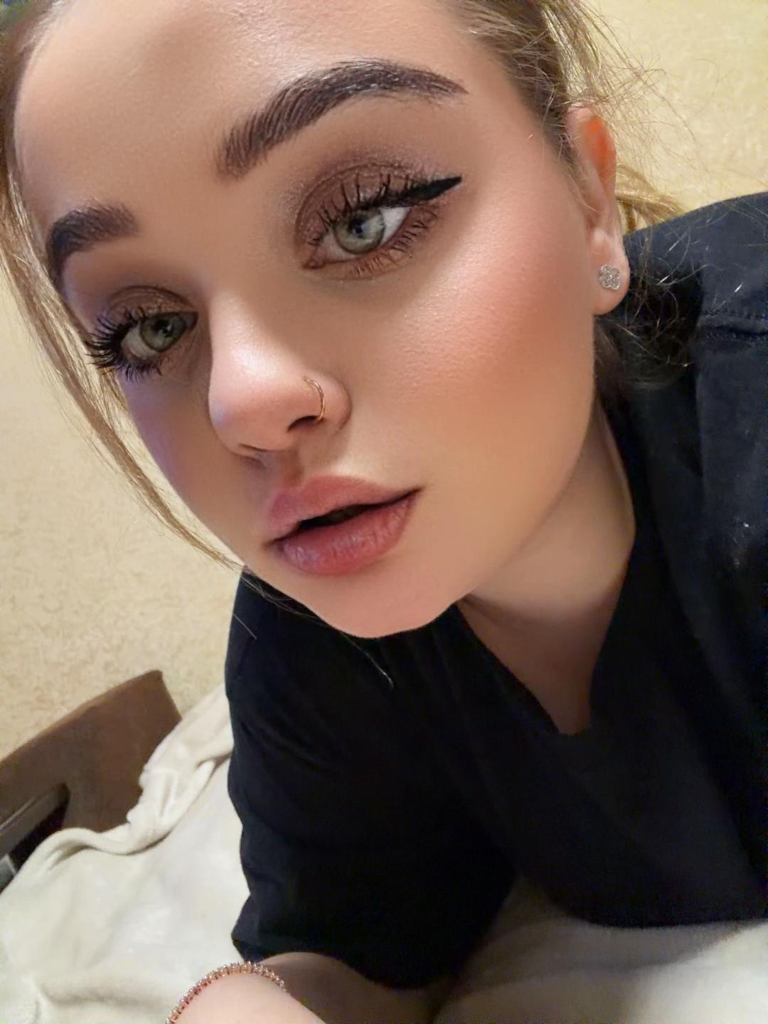 @anafox22