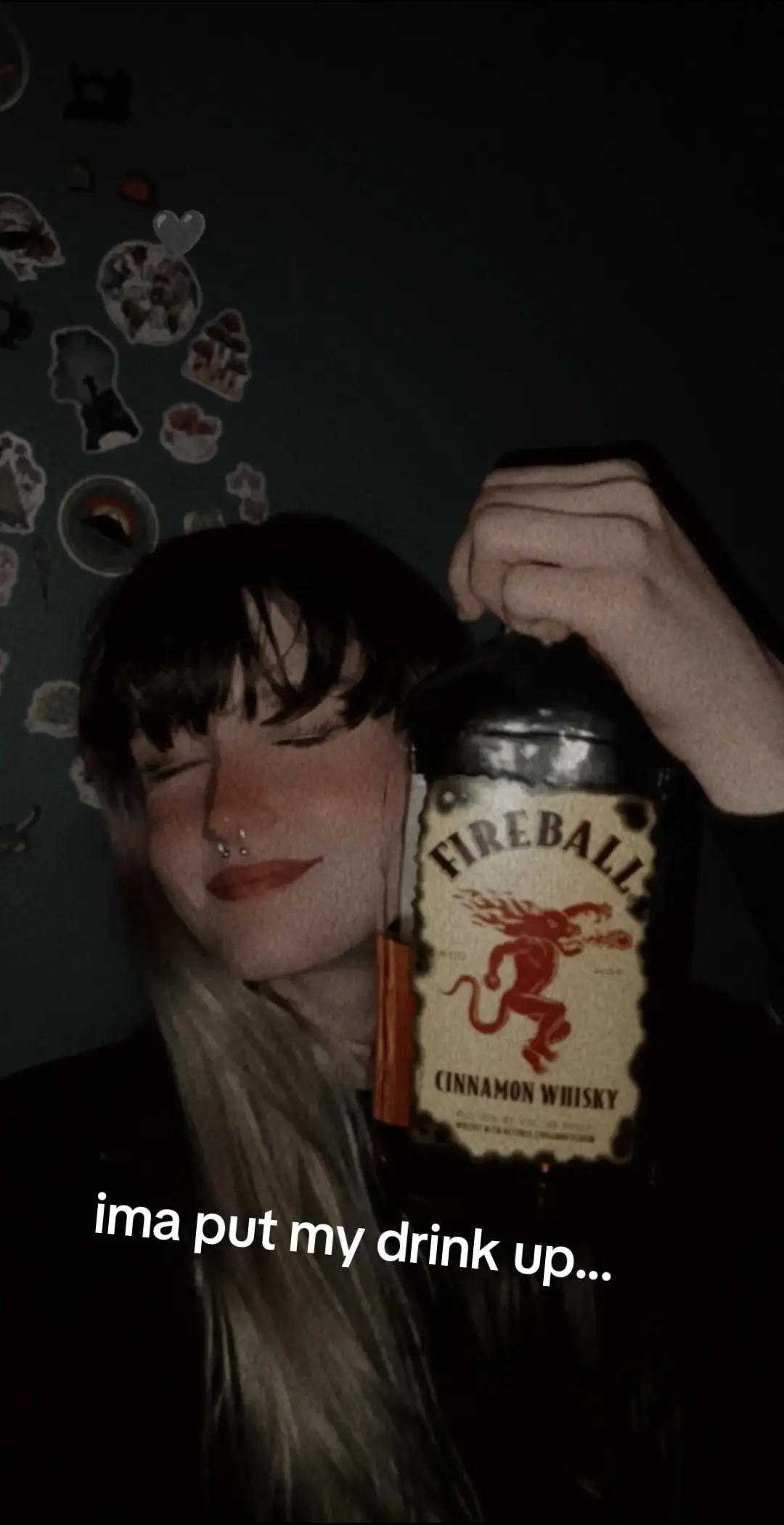 @🖤