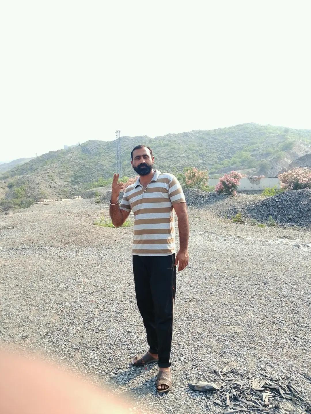 @Wali Gujjar 351