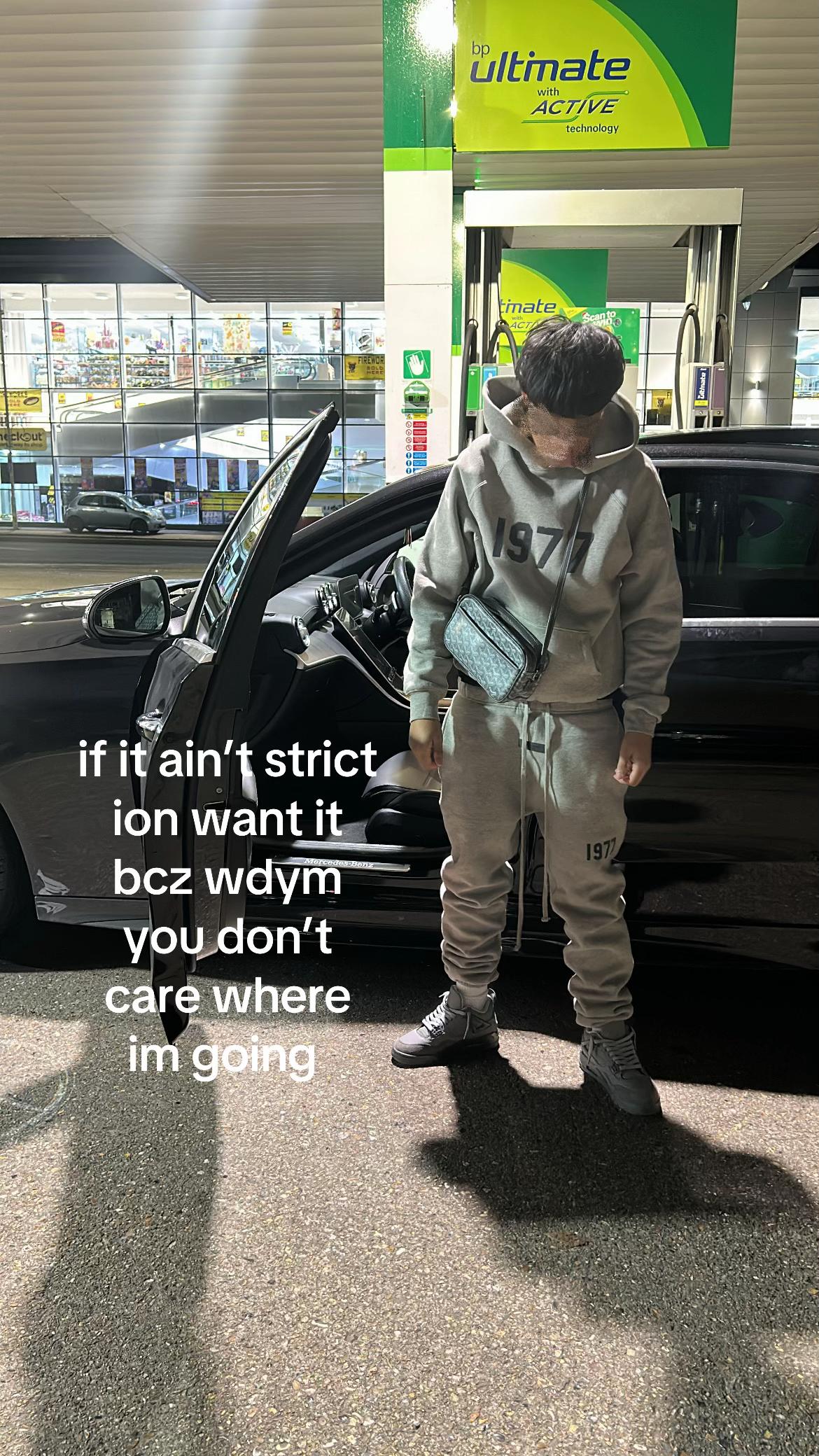 @️