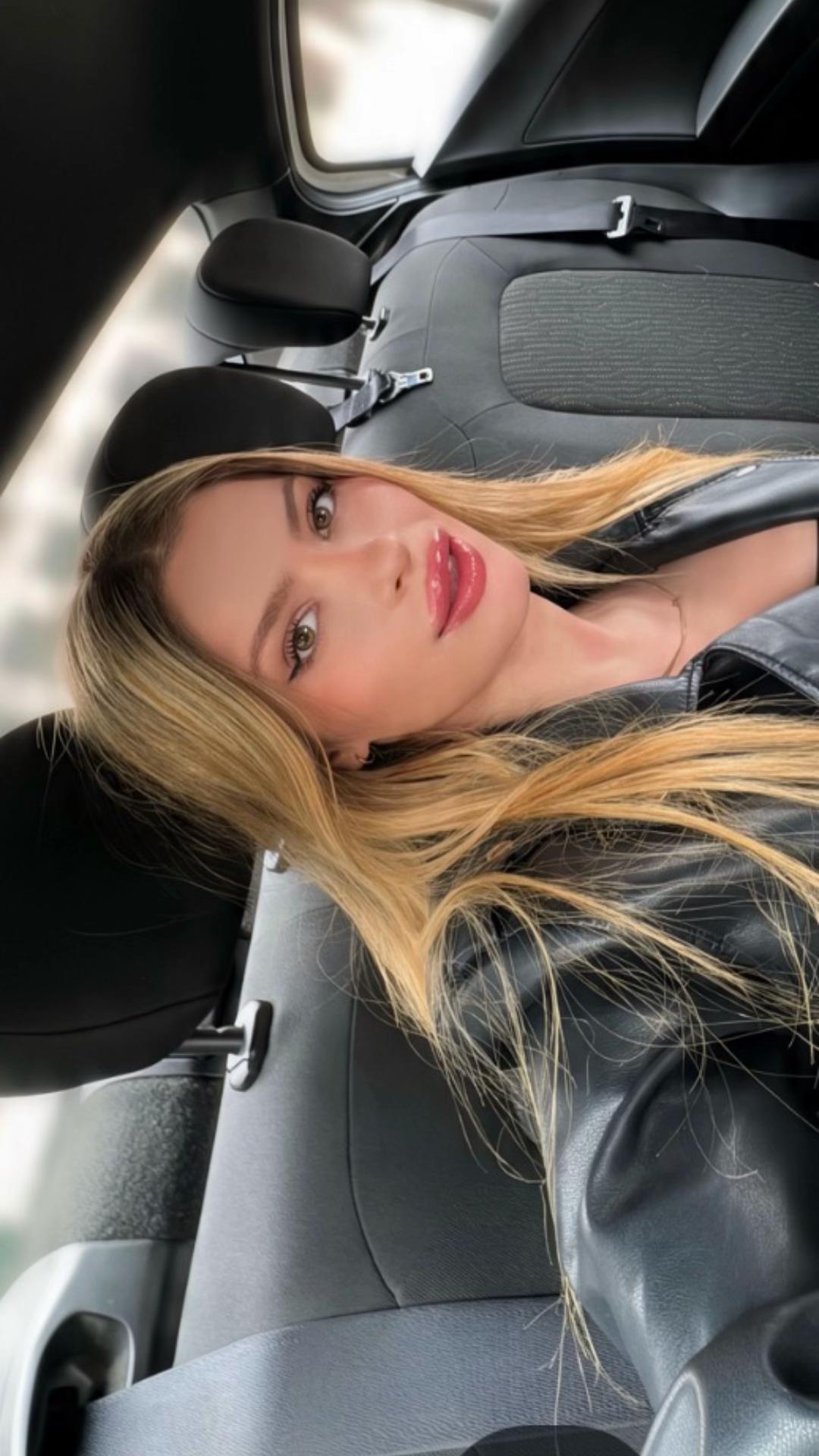 @lolaarioss