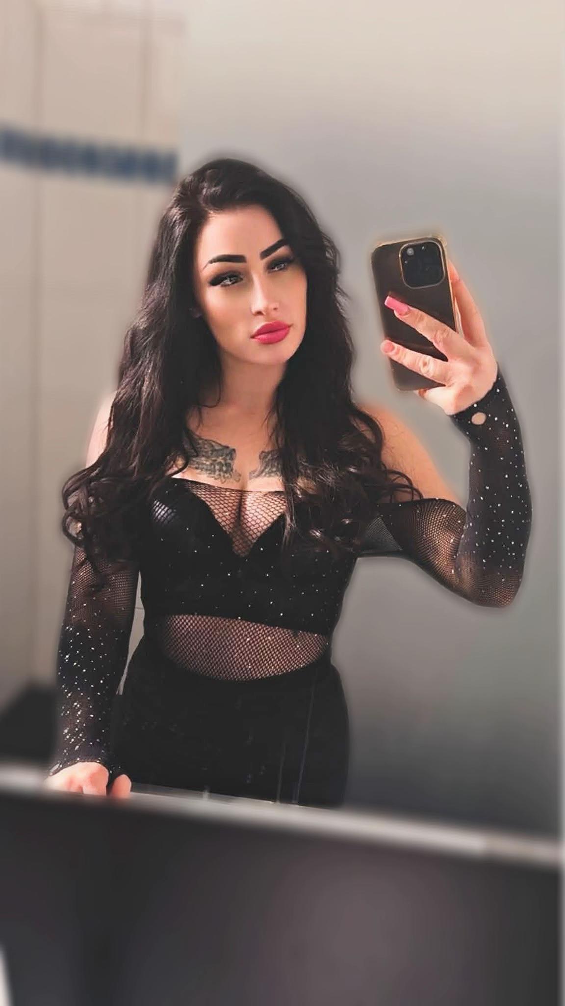 @🌺🌸Mrs Viktória🌸🌺