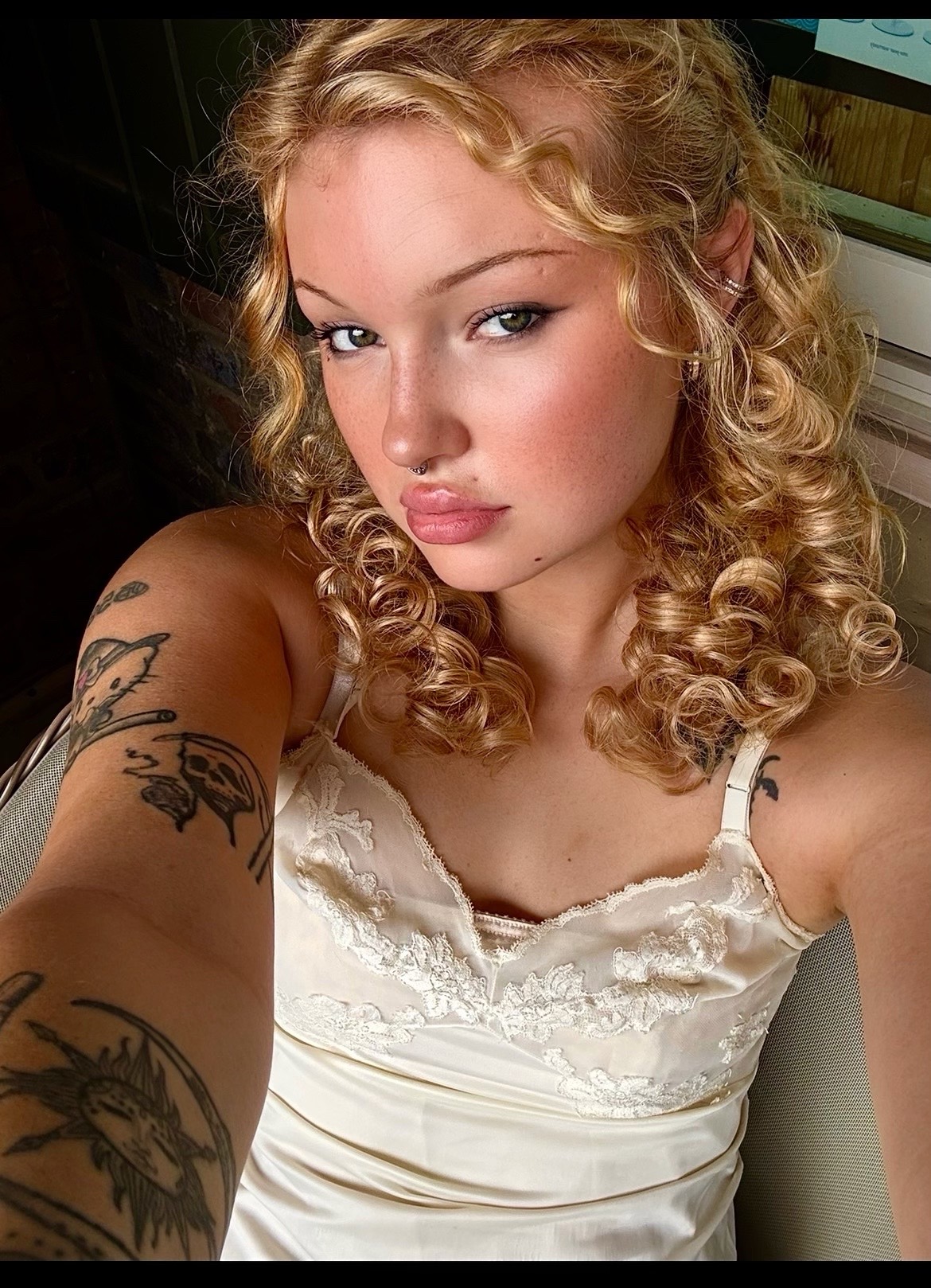 @hexgirl129🦢