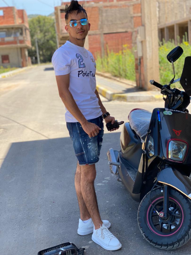 @𝚃𝙾𝚄𝙵𝙸𝙺 🇩🇿⃢⃟🥷