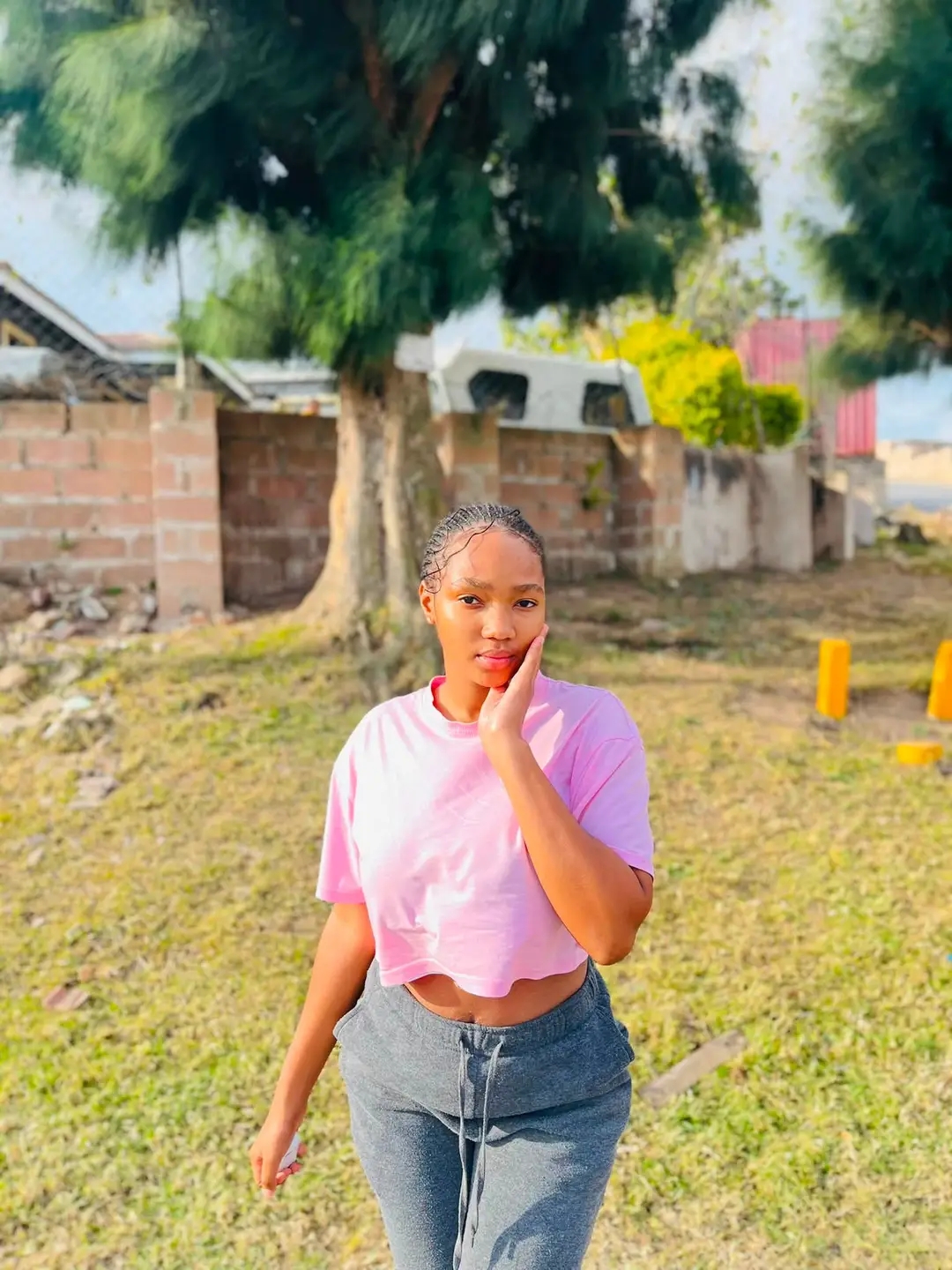 @Isakhanya