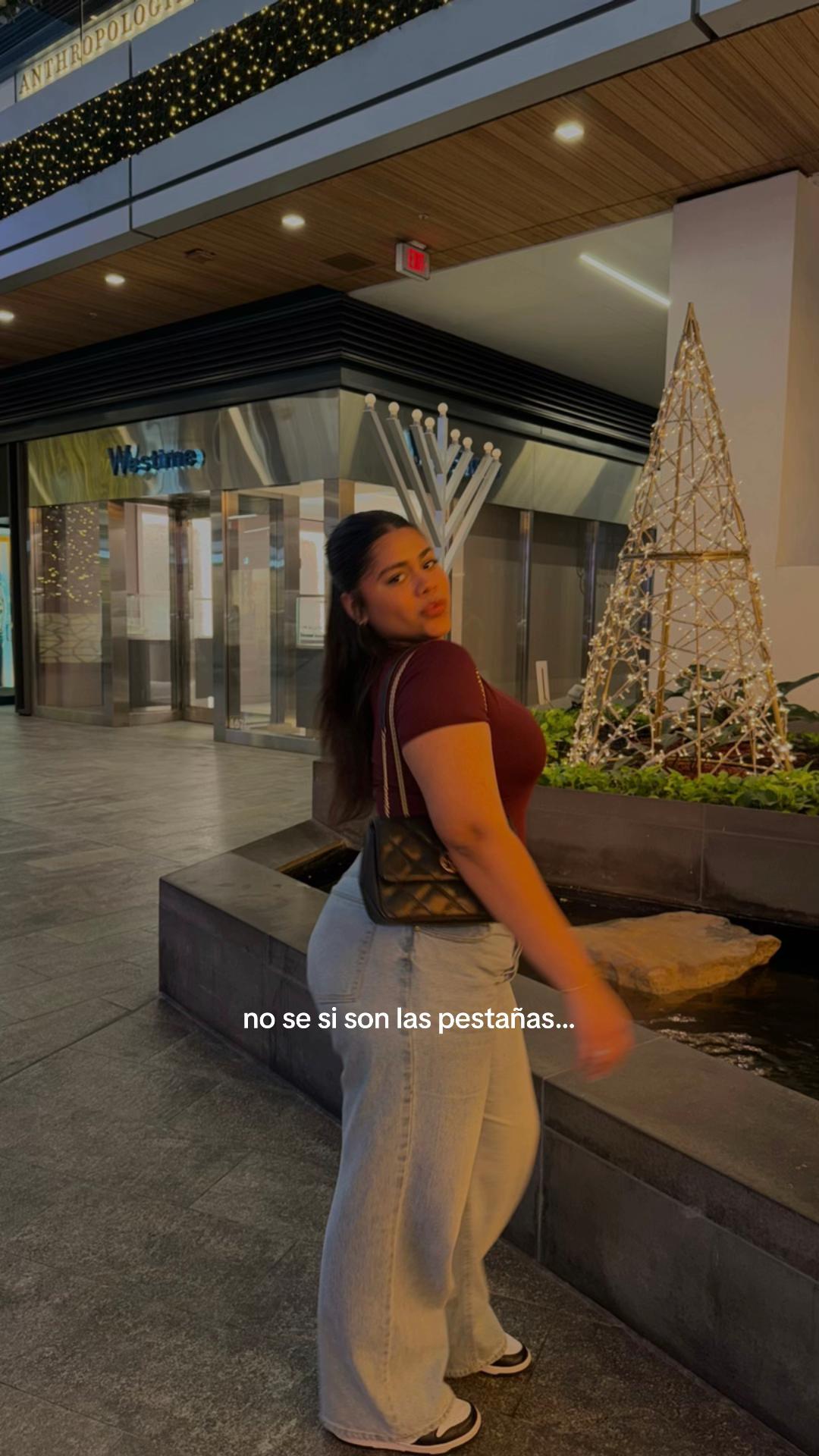 @daniela
