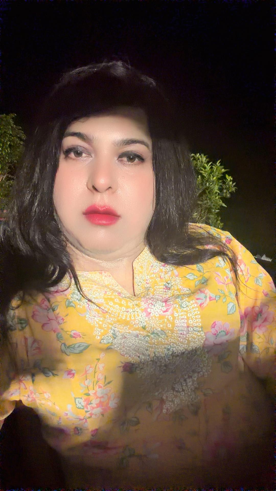 @Queen of Islamabad