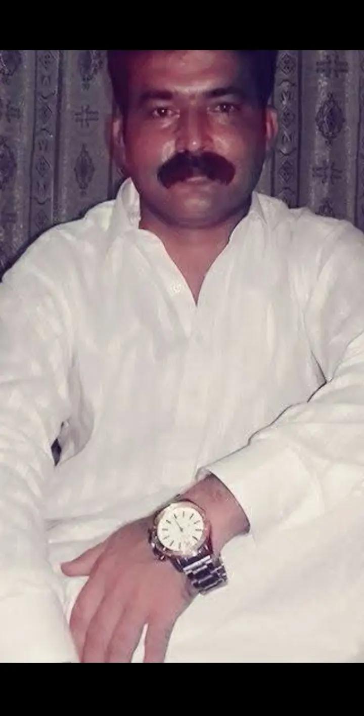 @Zameer Blouch
