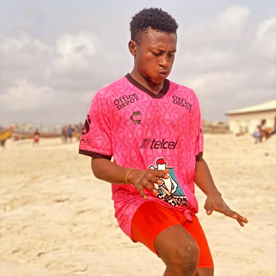 @🐢AKYEKYEDE3 NANTE3 🐢