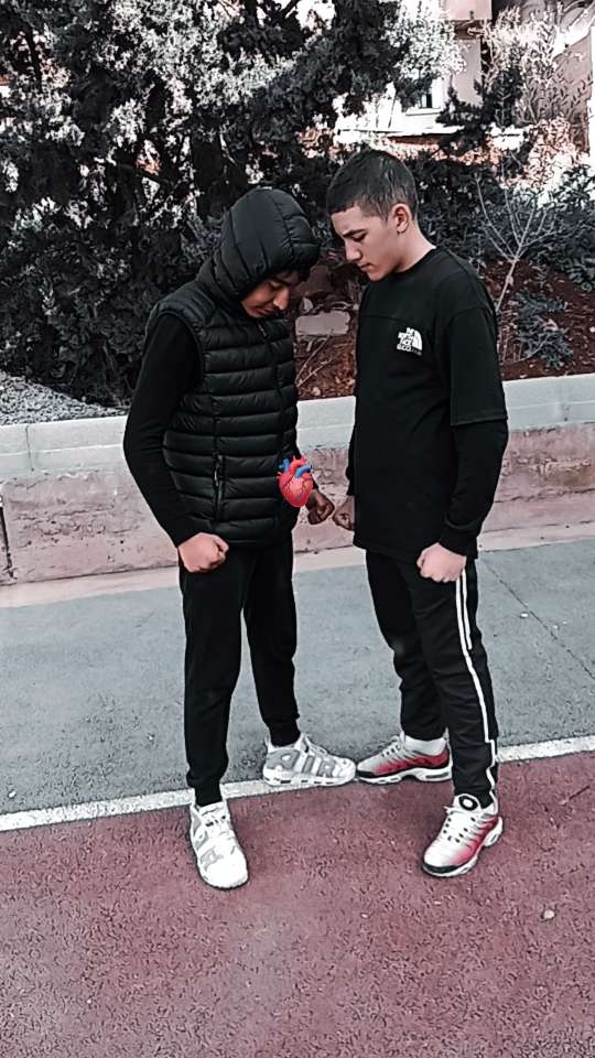 @yanisazzi1@