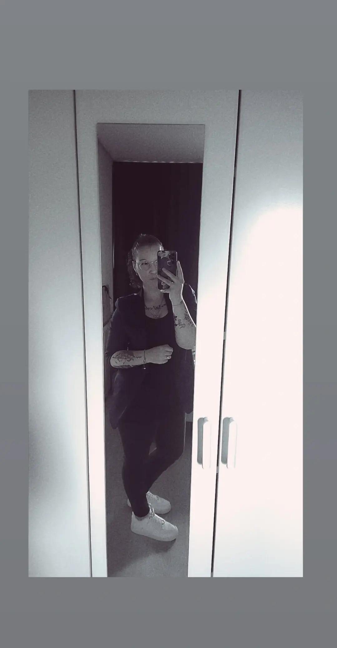 @𝕬𝖓𝖉𝖗𝖊𝖆 | 𝕸𝖔𝖒𝖔𝖋𝟐 |