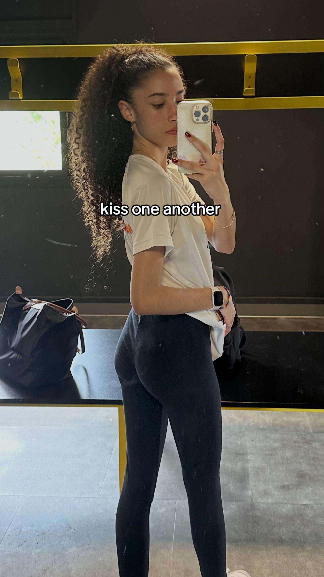 @_jade_dlk